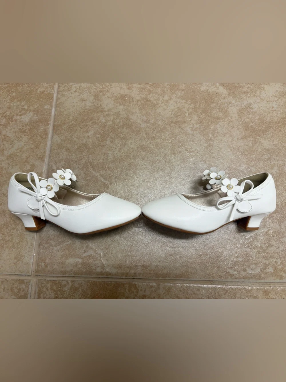 Girls White Floral Strap Dress Low Heel Shoes size 1 Like new condition